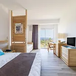 Baia Di Conte Club & ホテル 4*