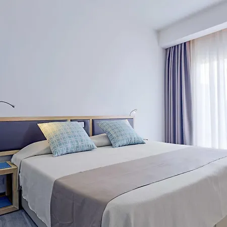 Hotel Baia Di Conte