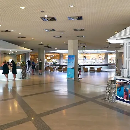 Hotel Baia Di Conte 4*
