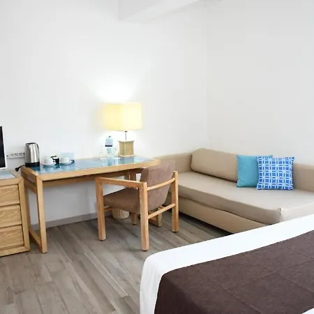 Hotel Baia Di Conte