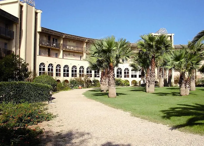 Baia Di Conte Club & Szálloda