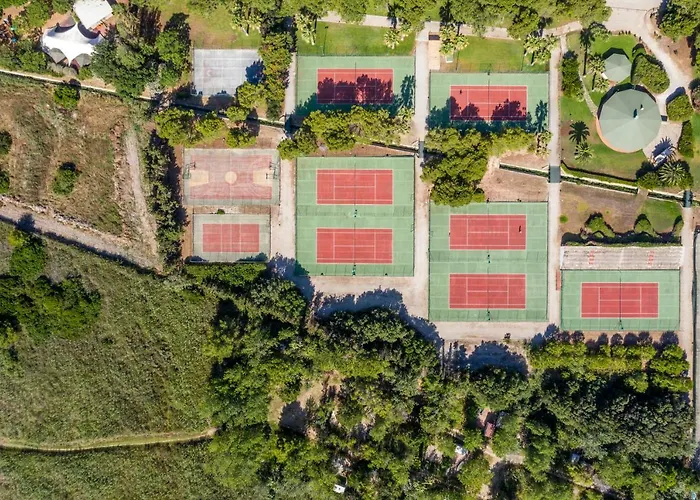 Szálloda Baia Di Conte Club & 4*