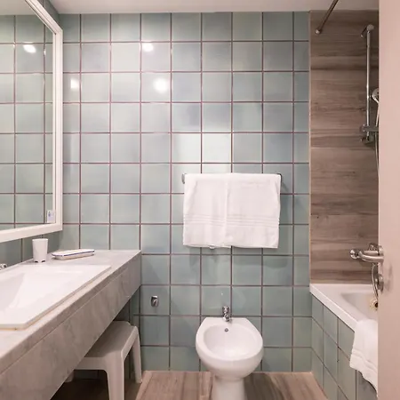 Hotel Baia Di Conte Club &