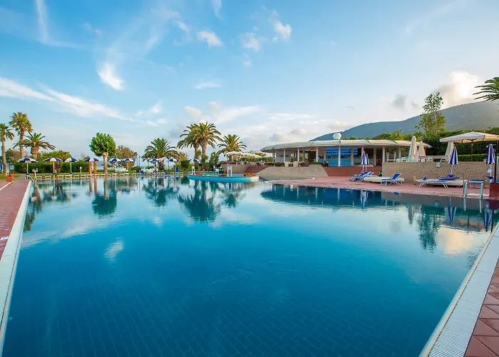 Baia Di Conte Club&resort Hotel 4*