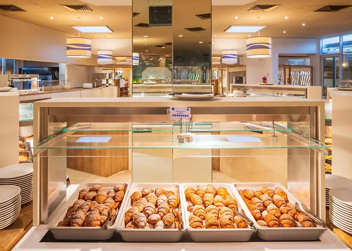 Hotel Baia Di Conte Club&resort