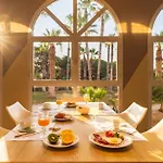 Hotel Baia Di Conte Club & 4*