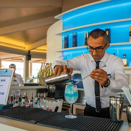 Baia Di Conte Club & فندق