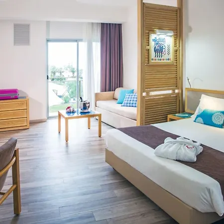 Baia Di Conte Club & ألغيرو