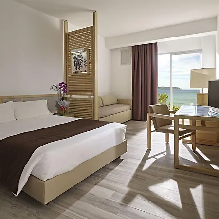 Baia Di Conte Club & فندق