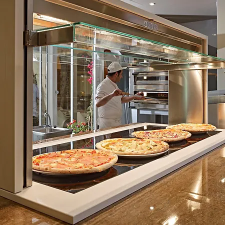 Hotel Baia Di Conte 4*
