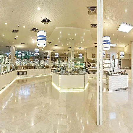 فندق Baia Di Conte Club &