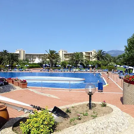 Hotel Baia Di Conte 4*