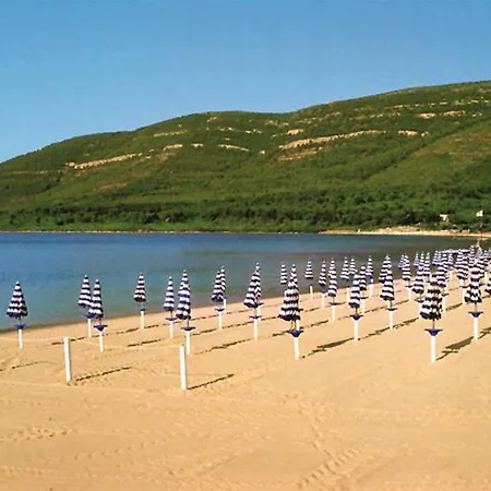 Baia Di Conte Club & فندق