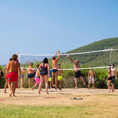 Hotel Baia Di Conte Club & 4*