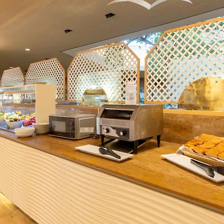 Hotel Baia Di Conte Club & 4*
